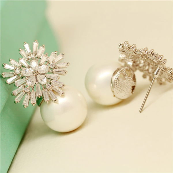 Snowflake Crystal Pearl Earrings for Woman with Charm Rhinestone Fashion - Image 3