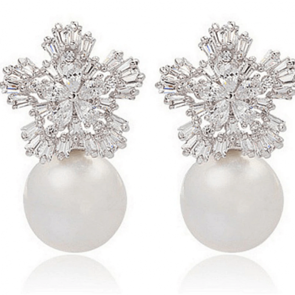 Snowflake Crystal Pearl Earrings for Woman with Charm Rhinestone Fashion - Image 5